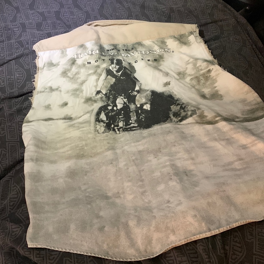 Harley Davidson name bran two XL button up